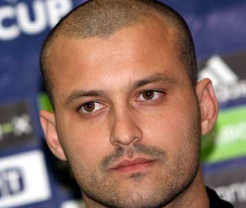 Ο Βέλιτς δεν μας αποκάλεσε κότες, υποστηρίζει τώρα ο Γκονζάλες