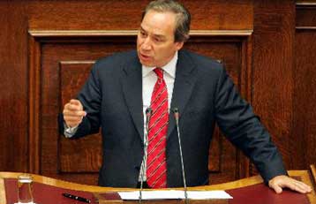 Σε επί τα χείρω αναθεώρηση των προβλέψεων για ανάπτυξη και πληθωρισμό προχωρά η κυβέρνηση