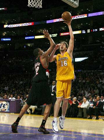 Ευρωπαίοι πρωταγωνιστές στις νίκες των Μάβερικς και Λέικερς