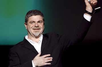 Ο συνθέτης των Όσκαρ Γκουστάβο Σανταολάγια έρχεται στην Αθήνα