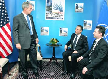 Έντονη η δυσαρέσκεια της ΠΓΔΜ για την μη πρόσκληση ένταξης στο ΝΑΤΟ