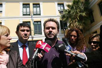 Σε ΔΕΗ και ΔΕΣΜΗΕ επιρρίπτει τις ευθύνες για τις διακοπές ρεύματος η ΓΕΝΟΠ