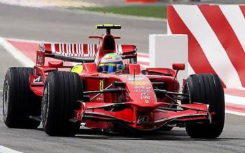 Ξανά στο 1-2 οι Ferrari, ατύχημα για Χάμιλτον