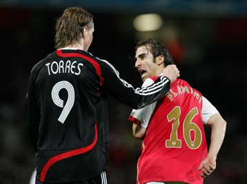 Ντέρμπι Αρσεναλ-Λίβερπουλ στο ευρωπαϊκό μενού των ποδοσφαιρικών αναμετρήσεων