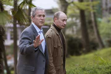 Περιορισμένες οι προσδοκίες από τη συνάντηση Μπους-Πούτιν στη Ρωσία