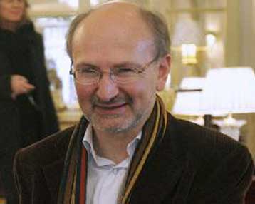 Η νέα διοίκηση της εφημερίδας Le Monde σχεδιάζει 130 απολύσεις για να μειώσει τις ζημίες