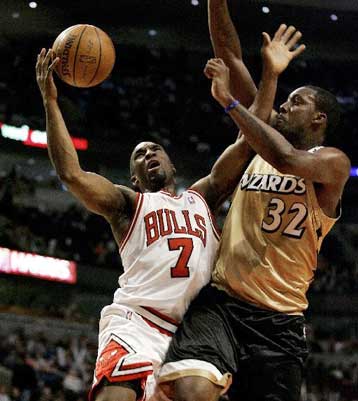 Ρεκόρ νικών στη διοργάνωση και πλεονέκτημα στα πλέι οφ για τη Βοστώνη