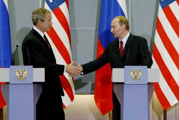 Συμφωνούν ότι διαφωνούν Ρωσία-ΗΠΑ στο θέμα της αντιπυραυλικής ασπίδας