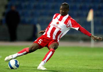 Ο Σέζαρ βλέπει την έξοδο από τον Ολυμπιακό