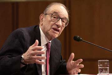 Πάνω από 50% οι πιθανότητες ύφεσης στις ΗΠΑ, εκτιμά ο Αλαν Γκρίνσπαν