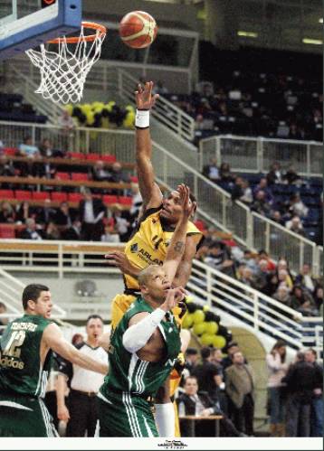 ΑΕΚ γιόρτασε, ΑΕΚ… κέρασε στο ΟΑΚΑ και 70-66 επί του Παναθηναϊκού