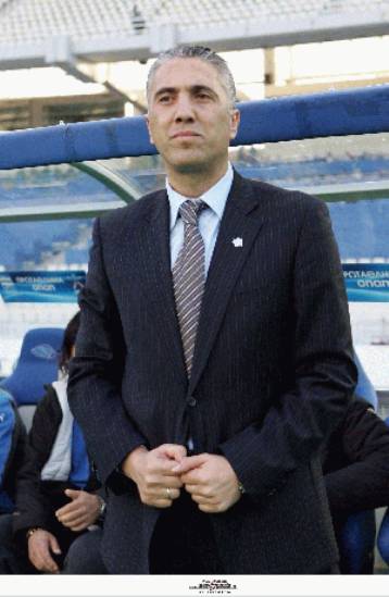 Πίστη στους ποδοσφαιριστές του εξέφρασε ο Κωστένογλου για το πρωτάθλημα