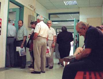 Καταβολή των οικογενειακών πολυτεκνικών επιδομάτων έως τις 15 Απριλίου