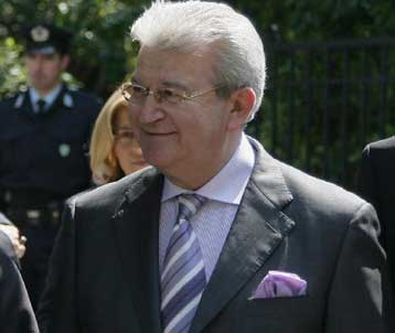 Ενημέρωση Καραμανλή από τον Χρ.Φώλια για την επίσκεψη στο Αζερμπαϊτζάν