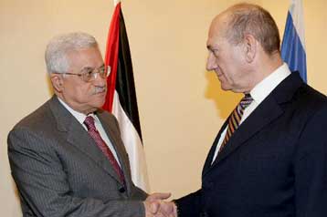 Επανέλαβαν τις απευθείας επαφές Ολμέρτ και Αμπάς χωρίς να σημειώσουν πρόοδο