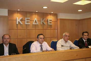 Η ενίσχυση των πόρων για τους δήμους αναστέλλει τις κινητοποιήσεις