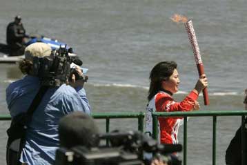 Σύγχυση και αυστηρά μέτρα για την Ολυμπιακή Φλόγα στο Σαν Φρανσίσκο