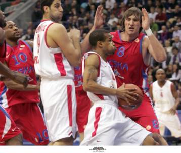 Είπε «αντίο» στην Ευρώπη ο Ολυμπιακός χάνοντας 81-56 στην Μόσχα