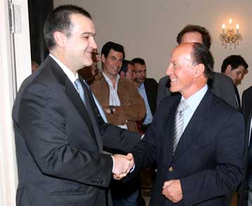 Θα φύγει εάν δεν συζητήσει μαζί μας, προβλέπει ο Βγενόπουλος για «Τζίγκερ»