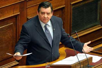 Απορρίπτει λύση σύνθετης ονομασίας για την ΠΓΔΜ ο Γιώργος Καρατζαφέρης