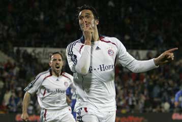 Μπάγερν της ολικής επαναφοράς, Ρέιντζερς και Φιορεντίνα… εκτός συνόρων