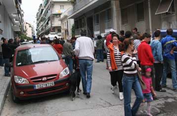 Δίωξη για ανθρωποκτονία εις βάρος της 27χρονης που πέταξε μωρό από το μπαλκόνι