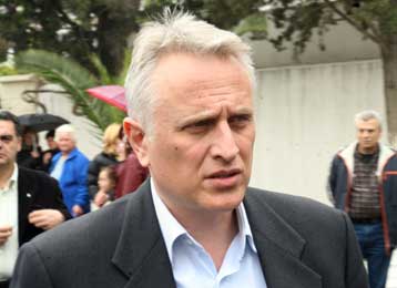 Για εγκατάλειψη των πυρόπληκτων κατηγόρησε την κυβέρνηση ο Γ.Ραγκούσης