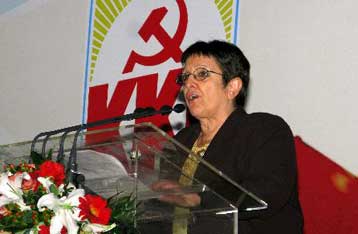 Η ΕΕ συντηρεί τις αντιθέσεις μεταξύ των λαών, λέει από την Κοζάνη η Αλ.Παπαρήγα