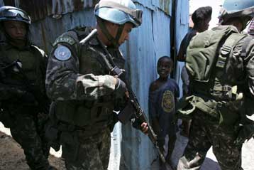 Απομακρύνεται ο πρωθυπουργός της Αϊτής λόγω της κρίσης με τα τρόφιμα