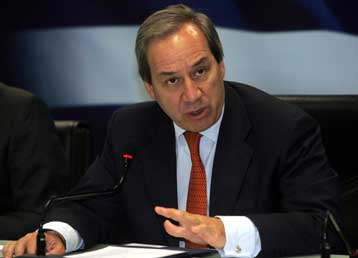 Eξομοίωση εργασιακών σχέσεων δημόσιου και ιδιωτικού τομέα «δείχνει» ο Γ.Αλογοσκούφης