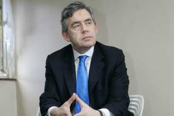 Σε «ελεύθερη πτώση» η δημοτικότητα του Γκόρντον Μπράουν