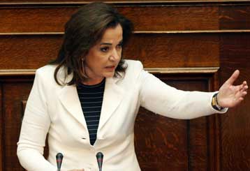 Την ελπίδα να υπάρξει συμφωνία με την ΠΓΔΜ έως το Δεκέμβριο εκφράζει η Ντ.Μπακογιάννη