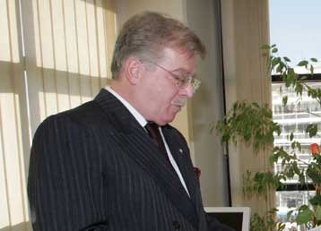 Υπεραμύνεται των χειρισμών του στην υπόθεση του ομολόγου του ΤΣΠΕΑΘ ο Δ.Καπράνος