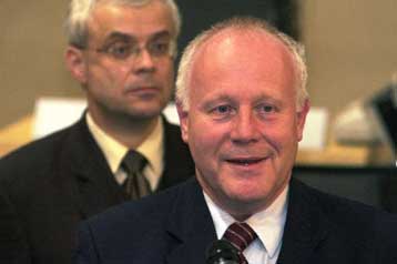 Τραπεζική κρίση οδηγεί σε παραίτηση τον συντηρητικό πρωθυπουργό της Σαξωνίας