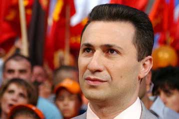 Με μεγάλο προβάδισμα Γκρούεφσκι αρχίζει η μάχη των πρόωρων εκλογών στην ΠΓΔΜ