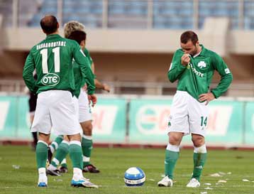 Υπεραμύνεται της ενότητας της ομάδας ο Σαλπιγγίδης και… κοιτάζει τη δουλειά του