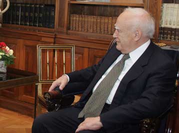 Η Ευρωατλαντική προοπτική της Ουκρανίας στο επίκεντρο συνάντησης Παπούλια-Γιουστσένκο