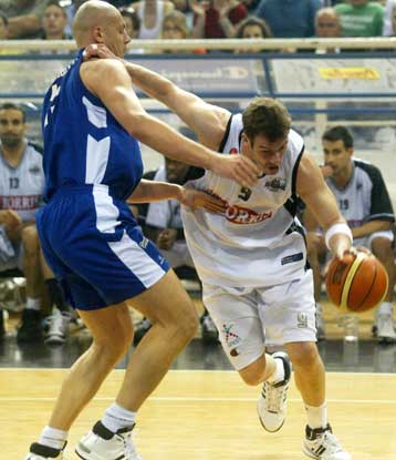 Ζωντανός ο ΠΑΟΚ, επιστροφή Sofo, φωτιά στην ουρά και στην είσοδο των πλέι-οφ