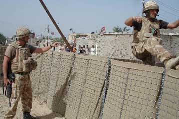 Απομακρύνει η ιρακινή κυβέρνηση αξιωματούχο της αστυνομίας από τη Βασόρα