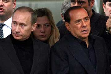 Μπερλουσκόνι και Πούτιν σε κατ ιδίαν συνομιλίες στην Σαρδηνία