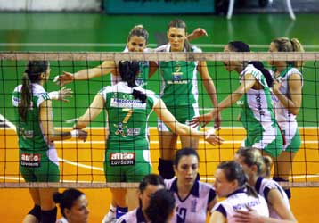 Στον τελικό ο Ολυμπιακός και περιμένει Παναθηναϊκό ή Ηρακλή Κηφισιάς