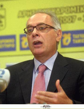 «Τα παιδιά συνήλθαν» λέει ο Τζεβελέκης για τους παίκτες του Αρη