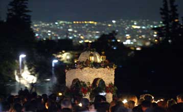 Περιφορά του Επιταφίου χωρίς επισημότητες επιθυμεί ο Αρχιεπίσκοπος