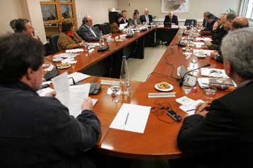 Ανοιχτή σύγκρουση για τα οικονομικά των νομαρχιακών αυτοδιοικήσεων