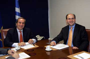 Συνάντηση σε επίπεδο «κορυφής» για τις ΔΕΚΟ Μεταφορών