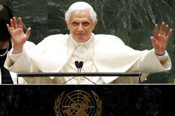 Σεβασμό στα ανθρώπινα δικαιώματα και συλλογική δράση ζητά ο Πάπας Βενέδικτος