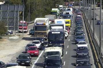 Την επαναφορά του μέτρου της απόσυρσης παλαιών Ι.Χ. μελετά η κυβέρνηση