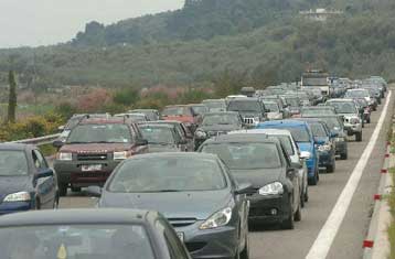 Σε ισχύ τα μέτρα της Τροχαίας για την ασφαλή έξοδο των εκδρομέων του Πάσχα