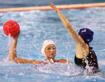 Για το τρόπαιο του LEN Trophy γυναικών παίζει την Κυριακή ο Ολυμπιακός