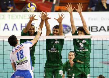 Ο Ολυμπιακός νίκησε τη Λαμία στις «μάχες» για την τρίτη θέση